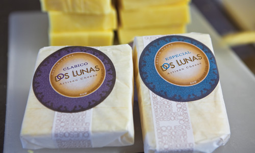 Dos-Lunas-cheese