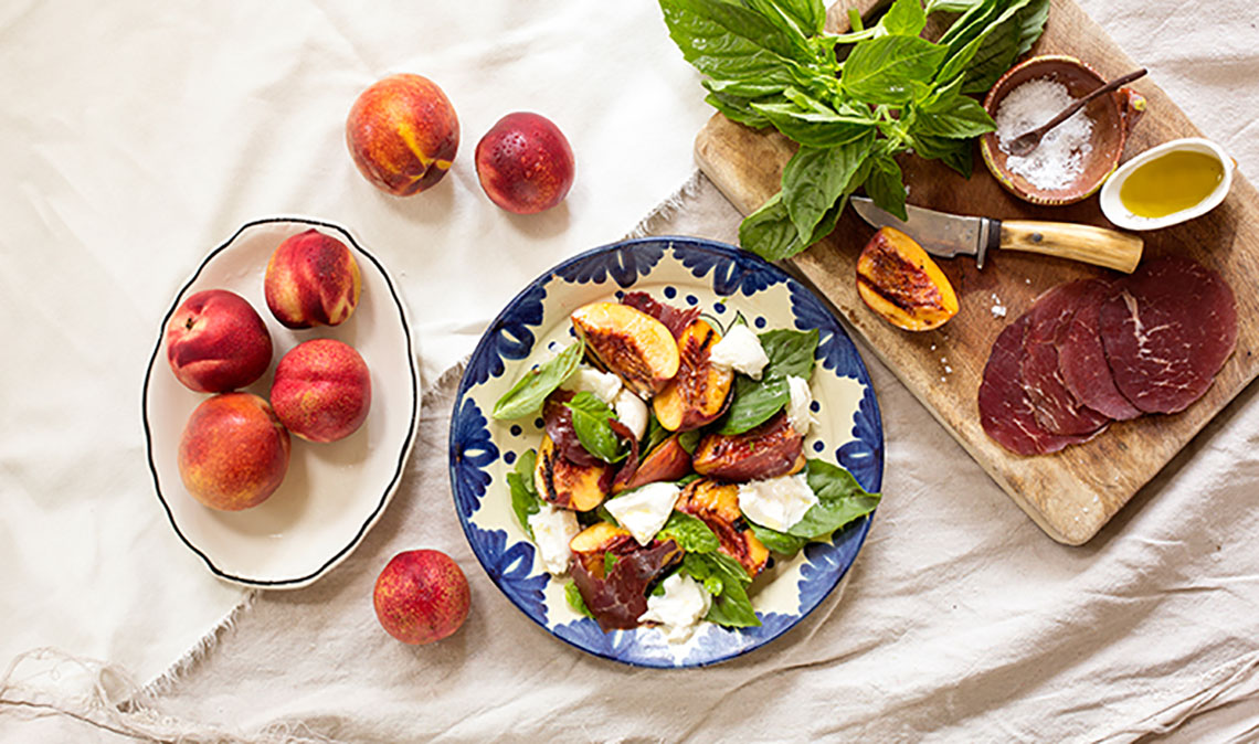 grilledpeacheswbasil