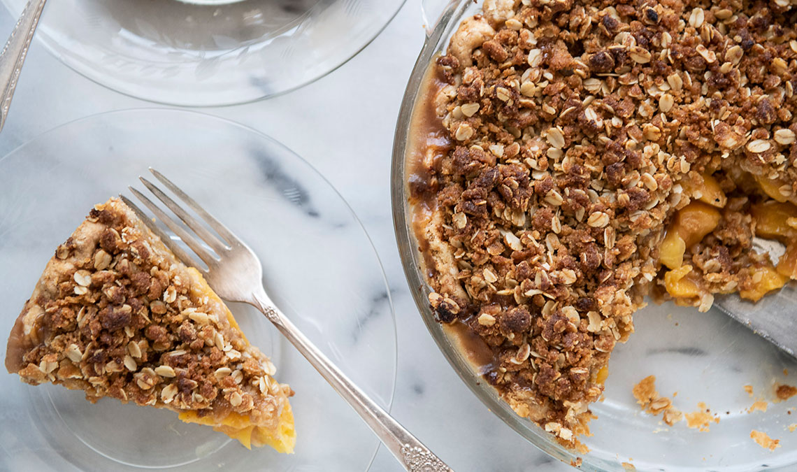 peach crisp pie